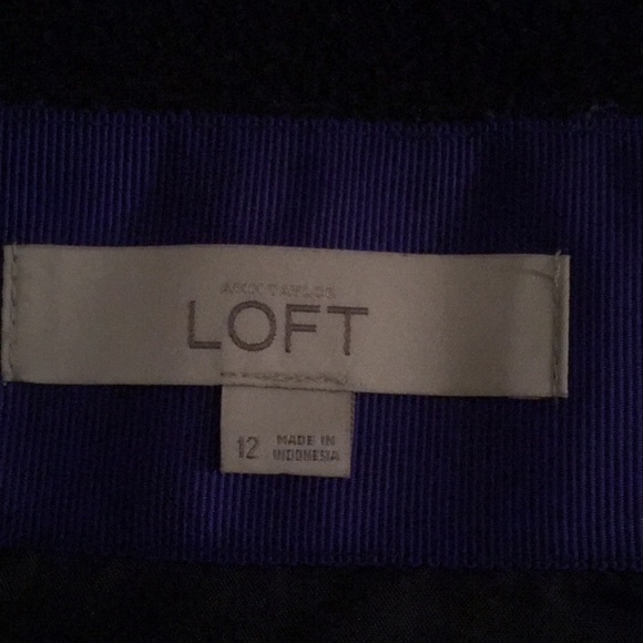 Black Loft Skirt with Double Zippers - Picture 2 of 3